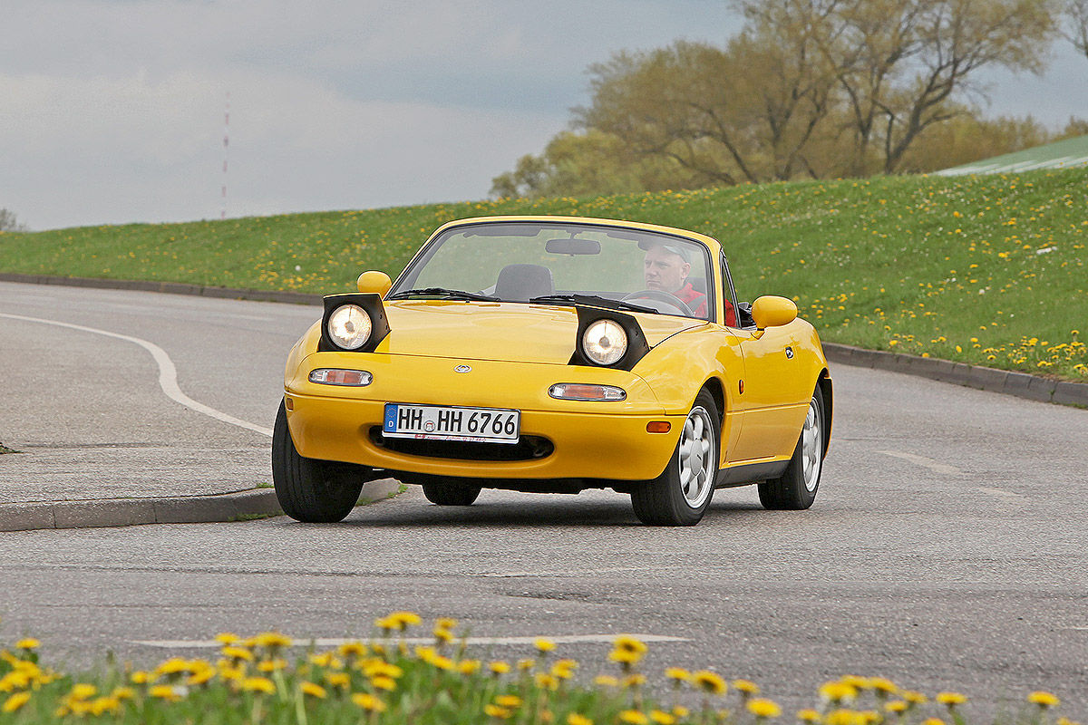Mazda MX-5 gelb