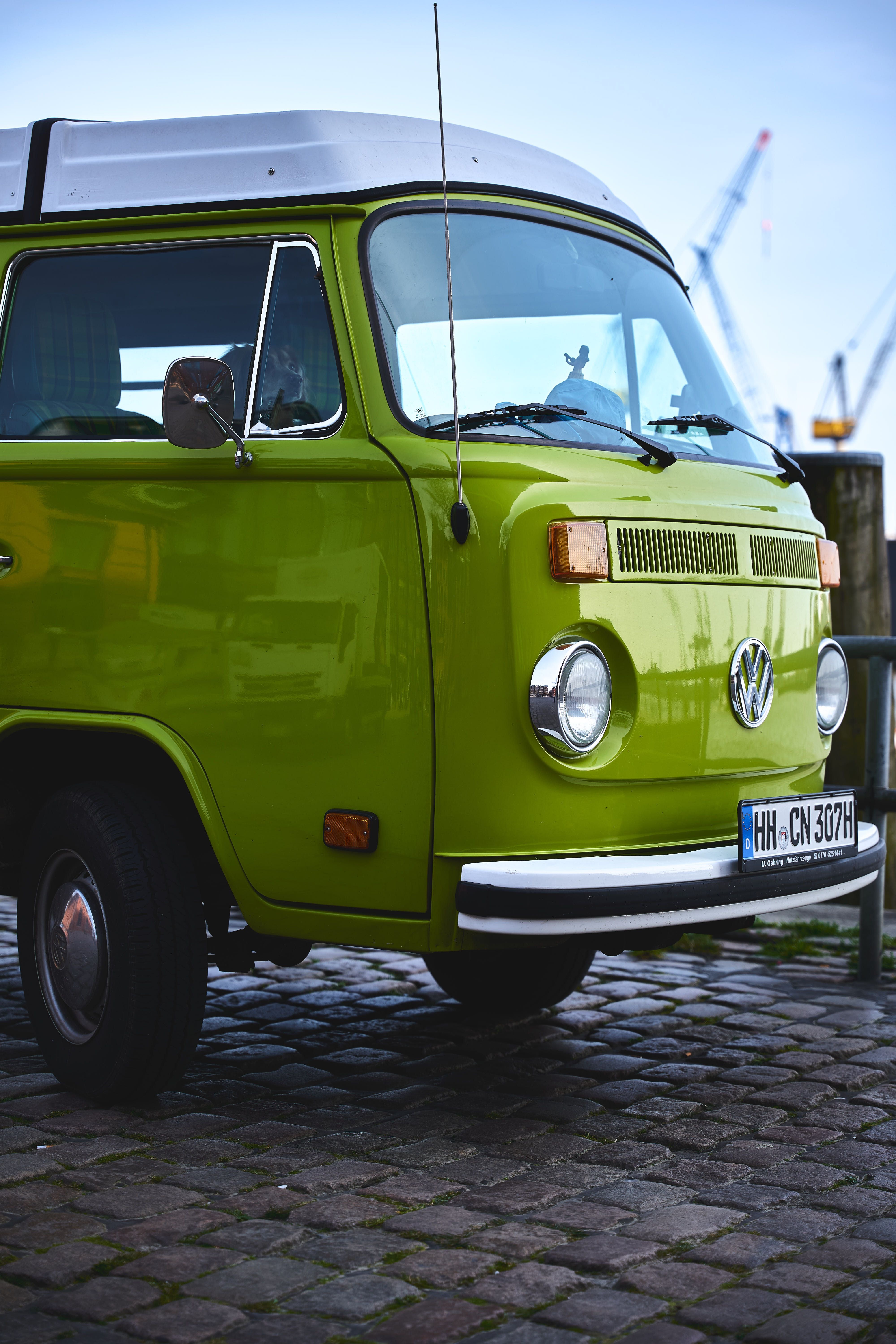 VW Bulli grün